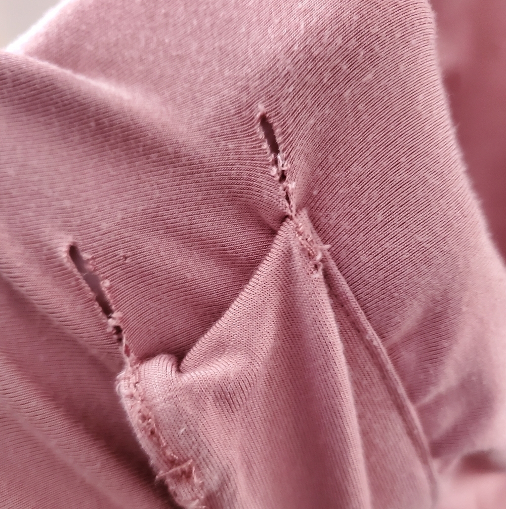 💎$3 WITH BUNDLE💎 Mauve Women's Robe *FLAWS - Picture 7 of 15